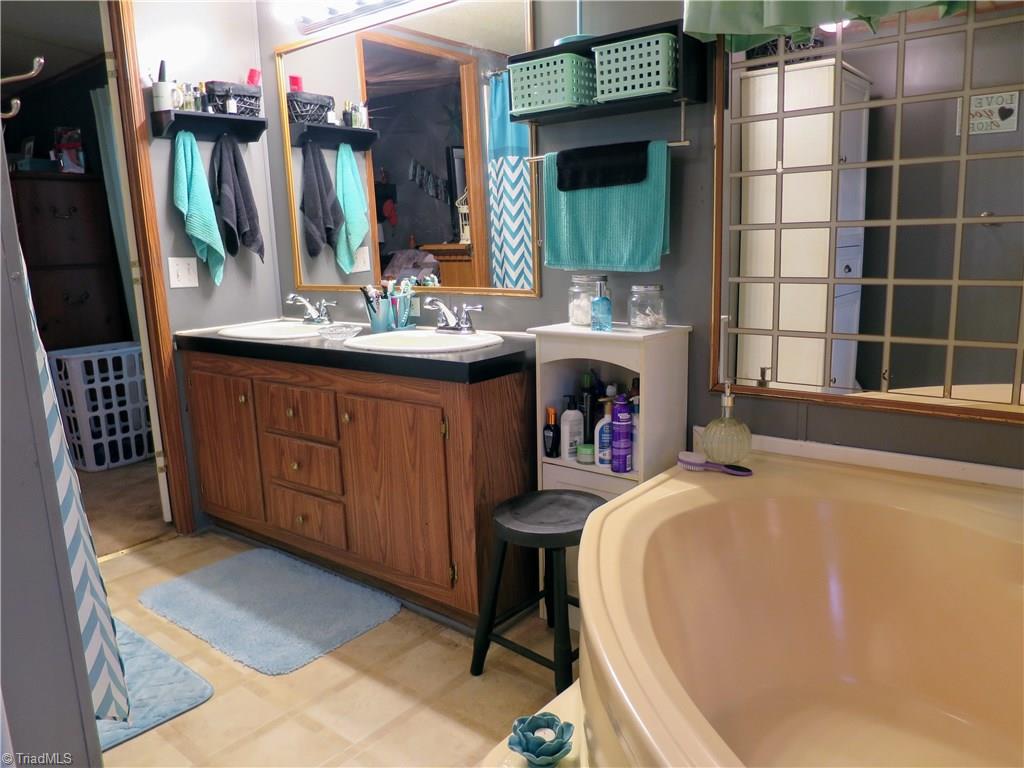 495 Joe Hege Road Clemmons, NC 27012 - Photo 17 of 24 Gallery Image 17