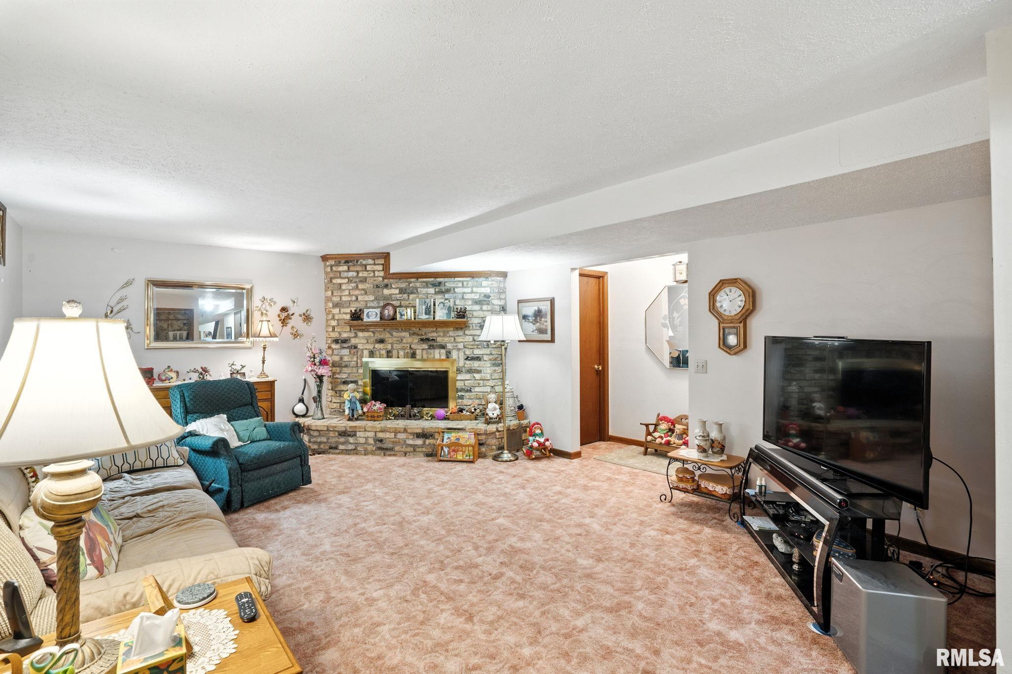 606 12th Avenue Hampton, IL 61256 - Photo 26 of 32