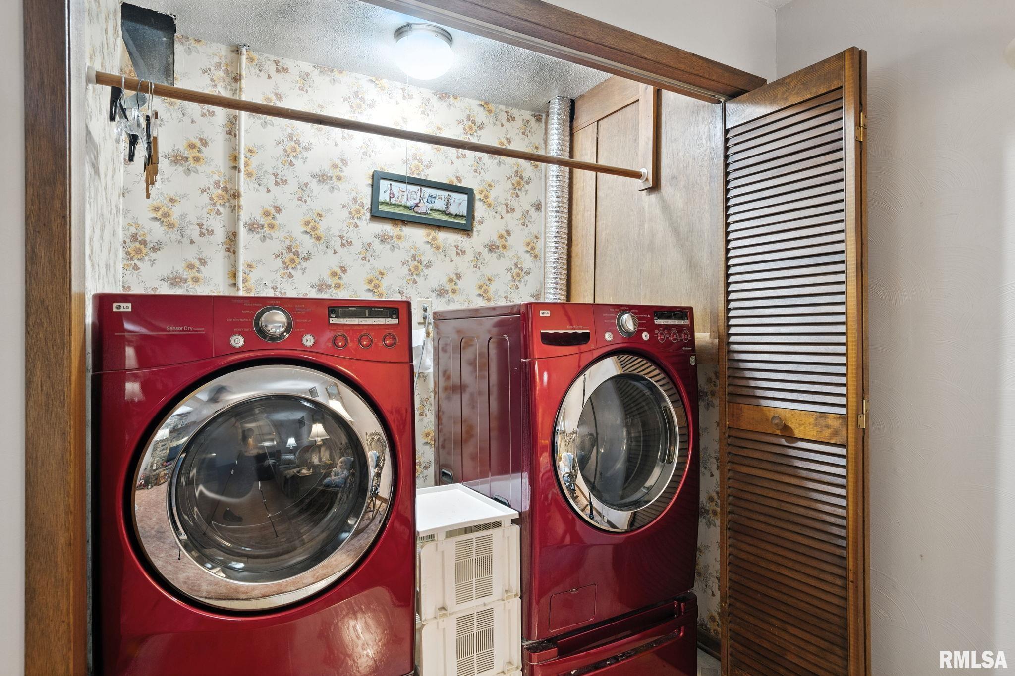 606 12th Avenue Hampton, IL 61256 - Photo 30 of 32