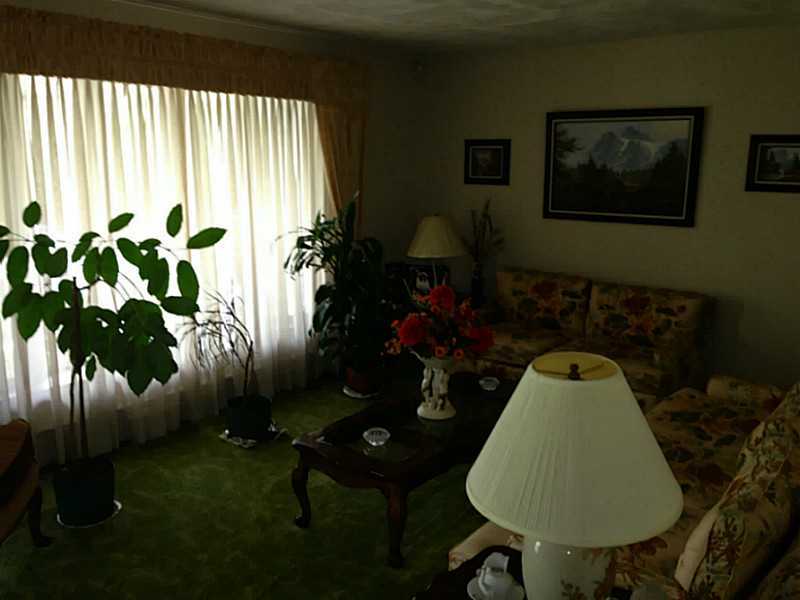 254 Byron Randall Road Scituate, RI 02857 - Photo 9 of 11 Living Room.