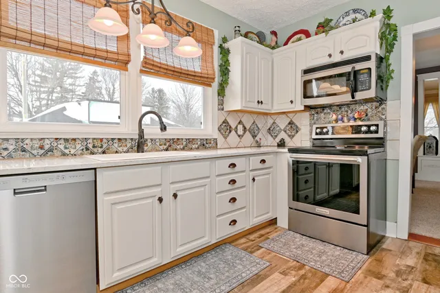 $375,000 | 605 East Main Street, Jamestown, IN 46147