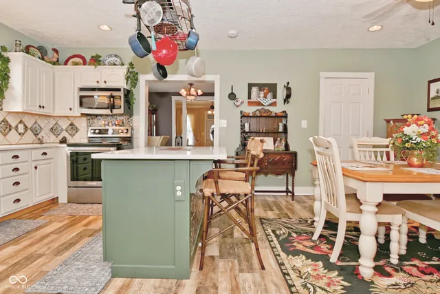 $375,000 | 605 East Main Street, Jamestown, IN 46147