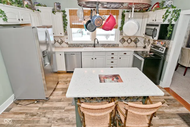 $375,000 | 605 East Main Street, Jamestown, IN 46147