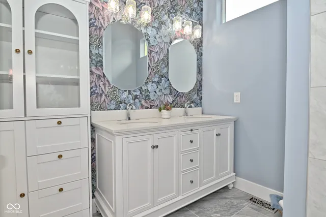 $375,000 | 605 East Main Street, Jamestown, IN 46147