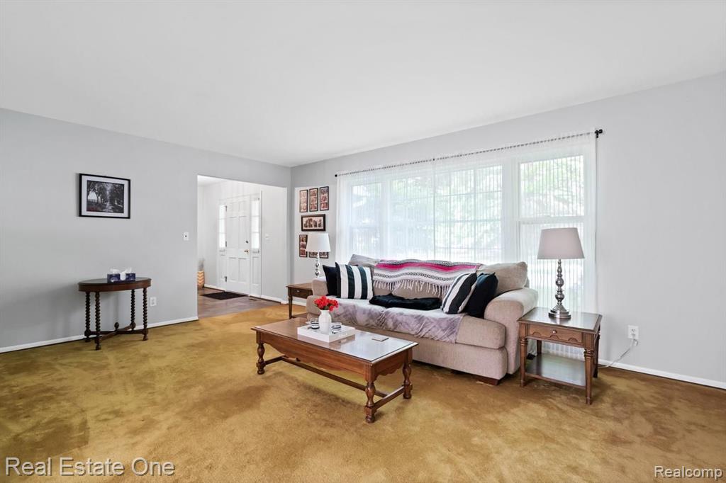 1503 Biggers Drive Rochester Hills, MI 48309 - Photo 5 of 29