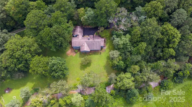 $890,000 | 3175 Clear Creek Road, Highlands, NC 28741