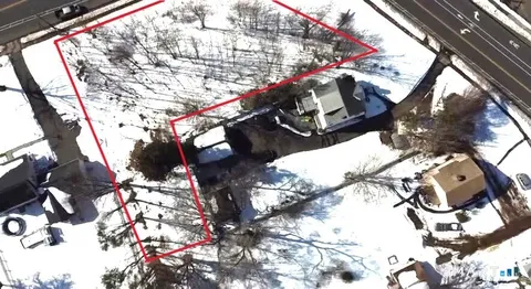 $138,500 | 446 Maple Hill Avenue, Newington, CT 06111