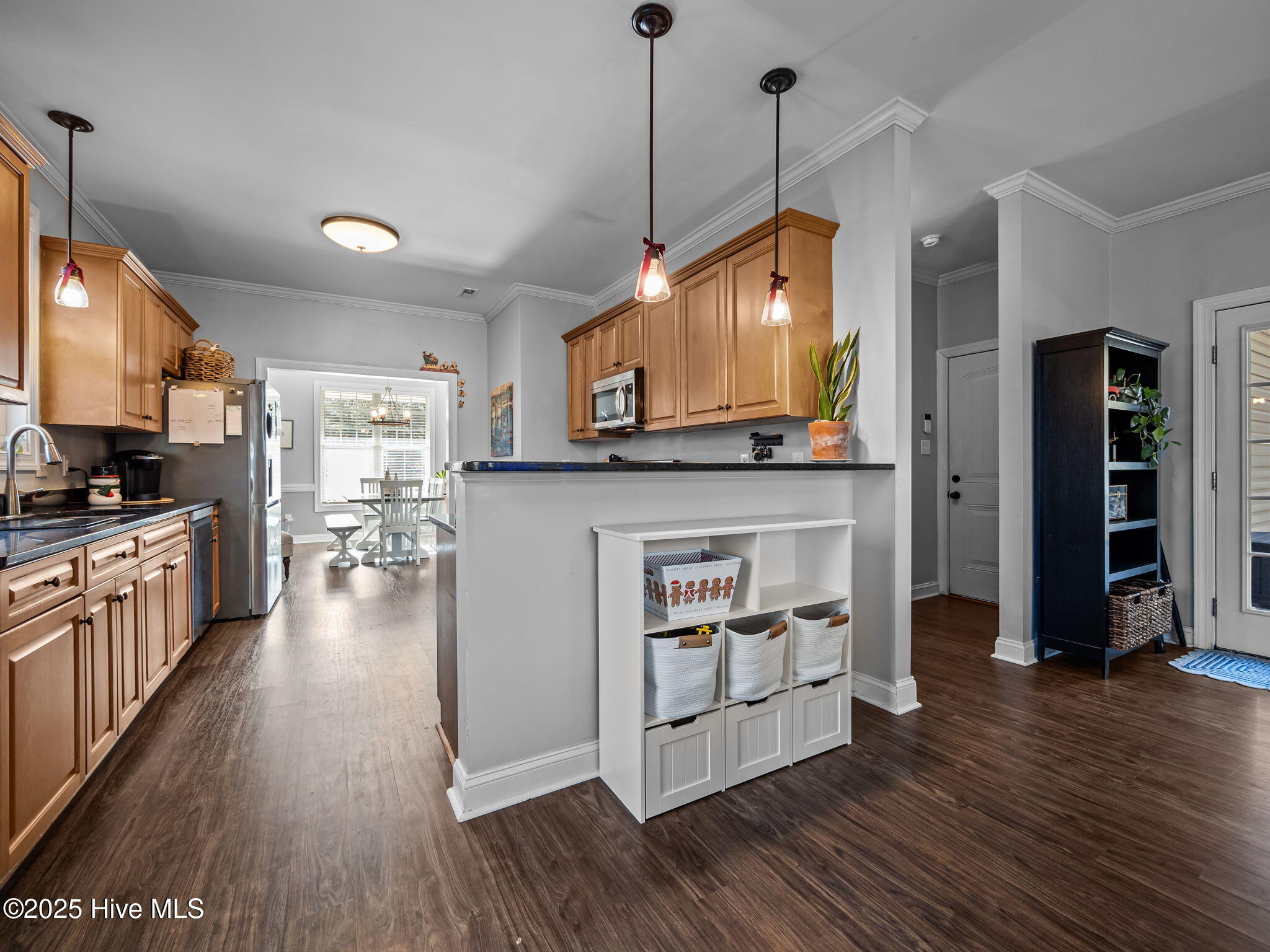 123 Beagle Drive Hubert, NC 28539 - Photo 12 of 53 Two tier-Breakfast bar