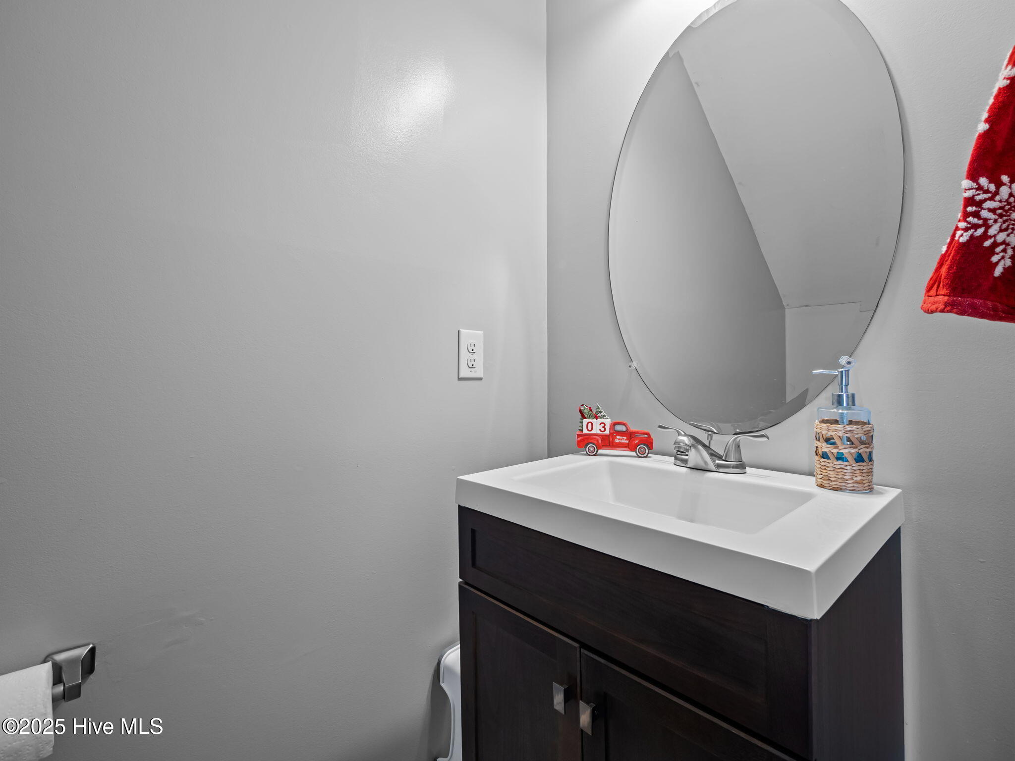 123 Beagle Drive Hubert, NC 28539 - Photo 20 of 53 Powder room