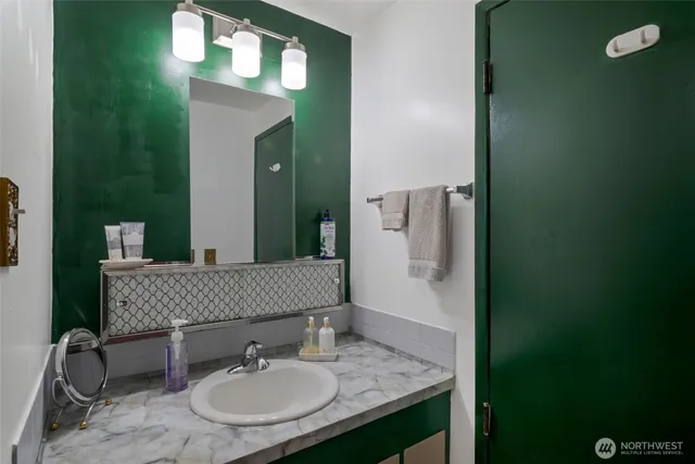 $490,000 | 967 Donald Avenue, Oak Harbor, WA 98277