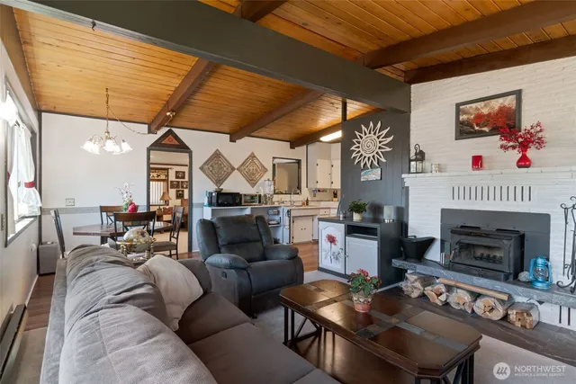 $490,000 | 967 Donald Avenue, Oak Harbor, WA 98277