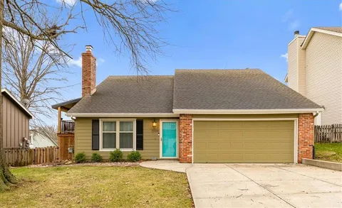 $374,000 | 7220 Park Street, Shawnee, KS 66216