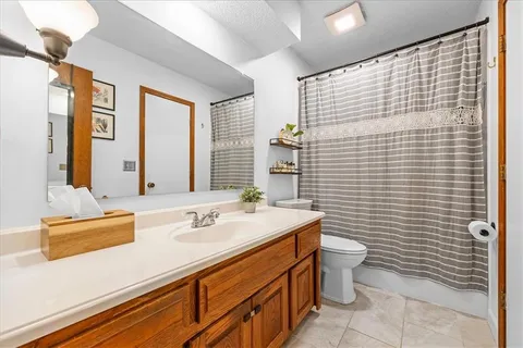 $374,000 | 7220 Park Street, Shawnee, KS 66216