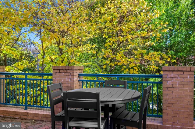 $2,600 | 2200 North Westmoreland Street, Unit 202, Arlington, VA 22213