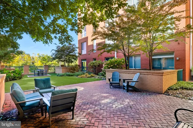 $2,600 | 2200 North Westmoreland Street, Unit 202, Arlington, VA 22213