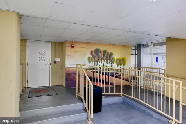 $2,600 | 2200 North Westmoreland Street, Unit 202, Arlington, VA 22213