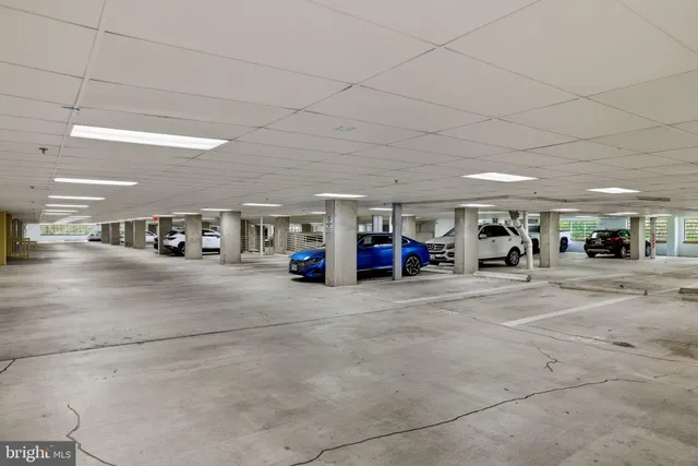 $2,600 | 2200 North Westmoreland Street, Unit 202, Arlington, VA 22213