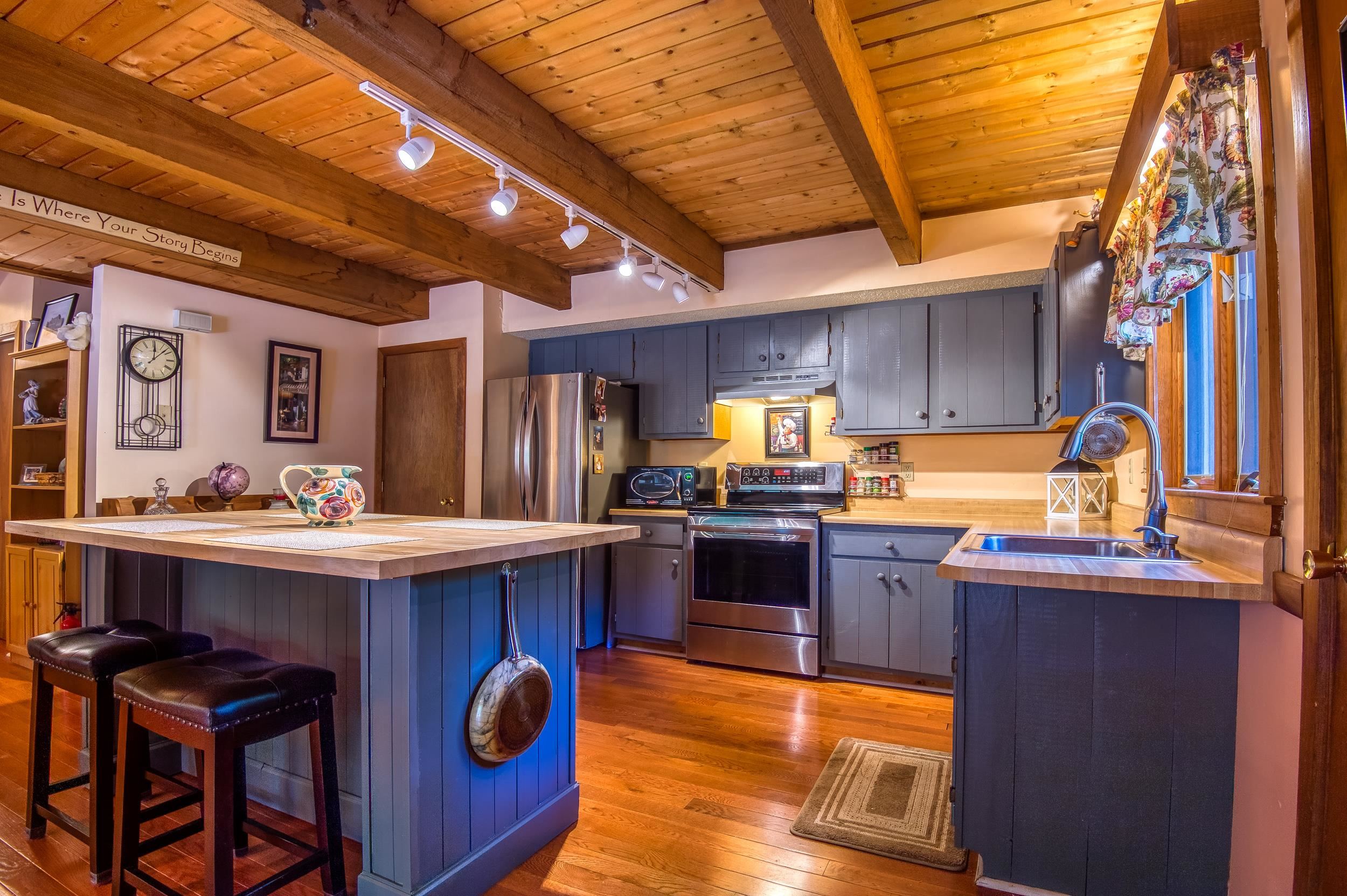 36 Fox Run Road, Unit 36 Intervale, NH 03845 - Photo 5 of 40