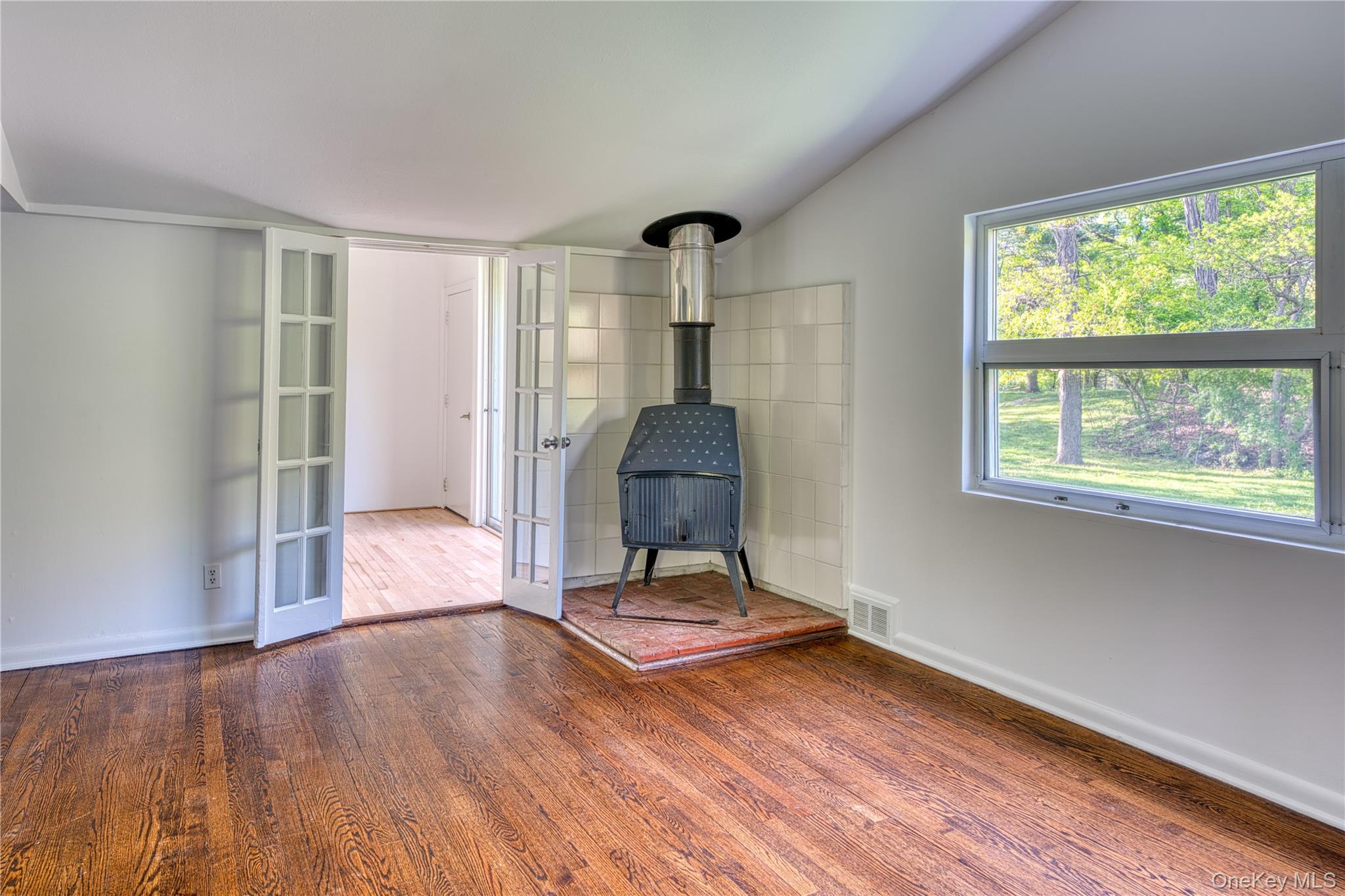 61 Indian Brook Road Garrison, NY 10524 - Photo 21 of 23 a living room with a couch