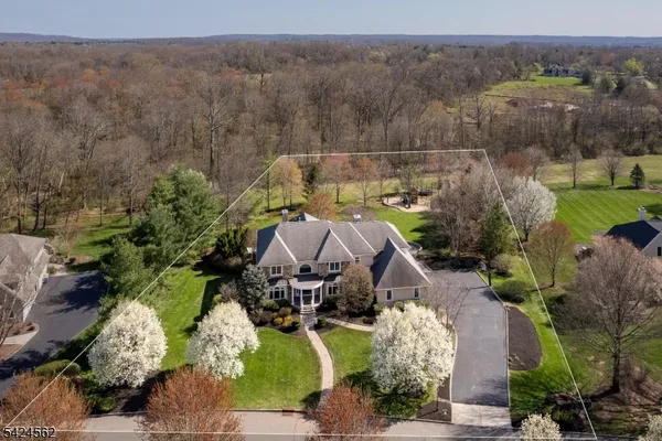 $1,850,000 | 33 Saddlewood Court, Belle Mead, NJ 08502
