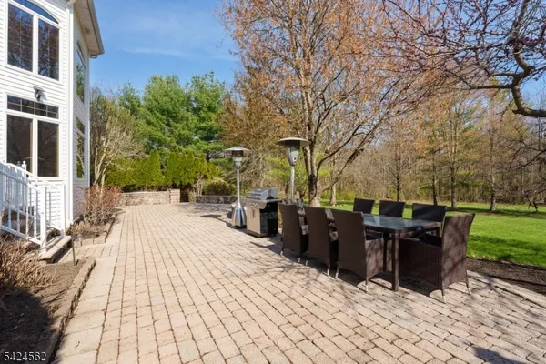 $1,850,000 | 33 Saddlewood Court, Belle Mead, NJ 08502
