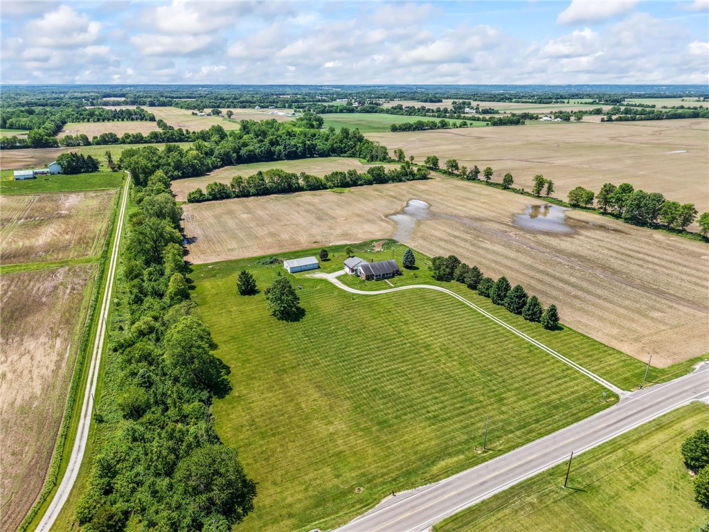 7624 State Rte 41 Troy, OH 45373 - Photo 7 of 69