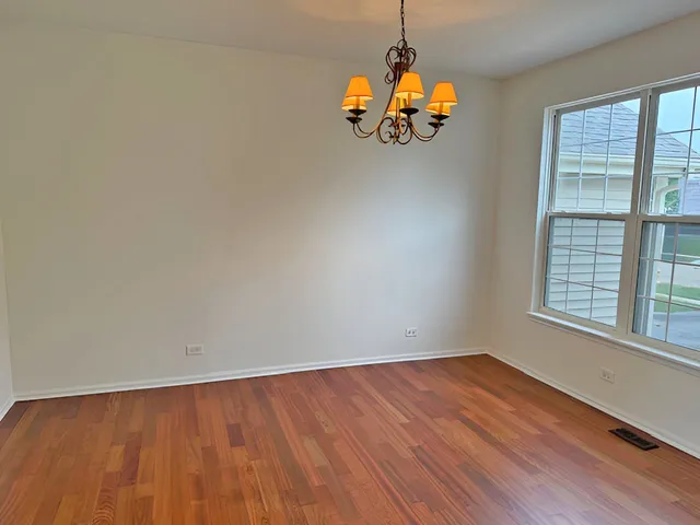 $439,900 | 782 Cameron Drive, Antioch, IL 60002