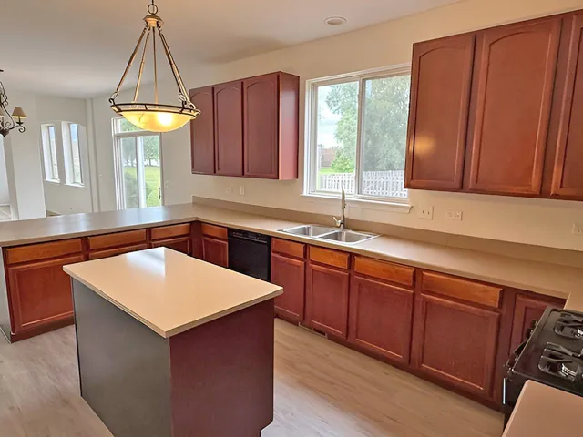 $439,900 | 782 Cameron Drive, Antioch, IL 60002