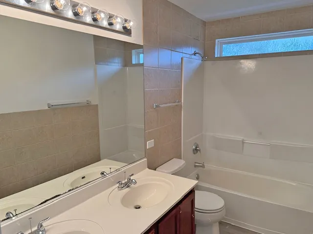 $439,900 | 782 Cameron Drive, Antioch, IL 60002