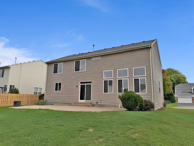 $439,900 | 782 Cameron Drive, Antioch, IL 60002