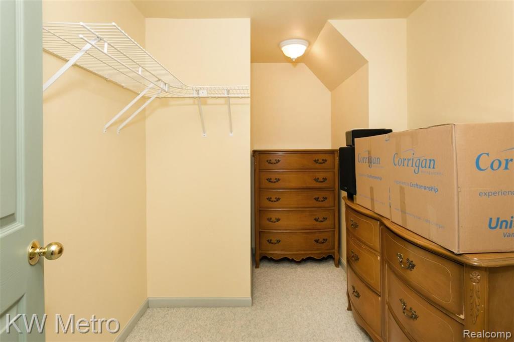 828 Ten Point Drive Rochester Hills, MI 48309 - Photo 29 of 56