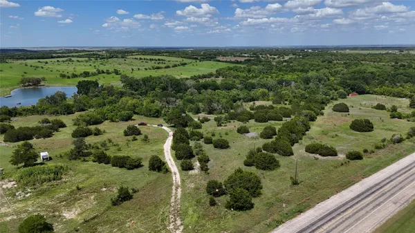 $387,500 | 2416 Eddy Gatesville Parkway, Eddy, TX 76524