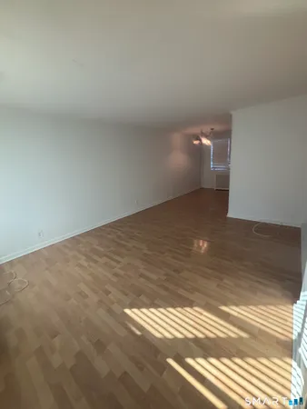 $2,100 | 163 Louisiana Avenue, Unit 163, Bridgeport, CT 06610