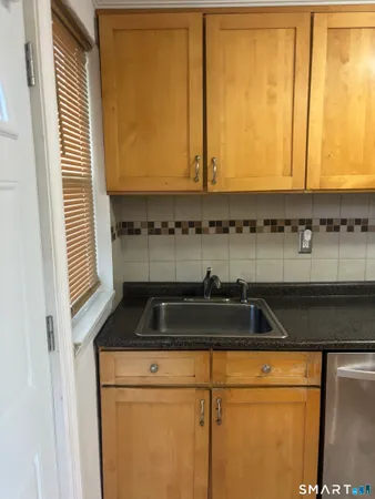 $2,100 | 163 Louisiana Avenue, Unit 163, Bridgeport, CT 06610