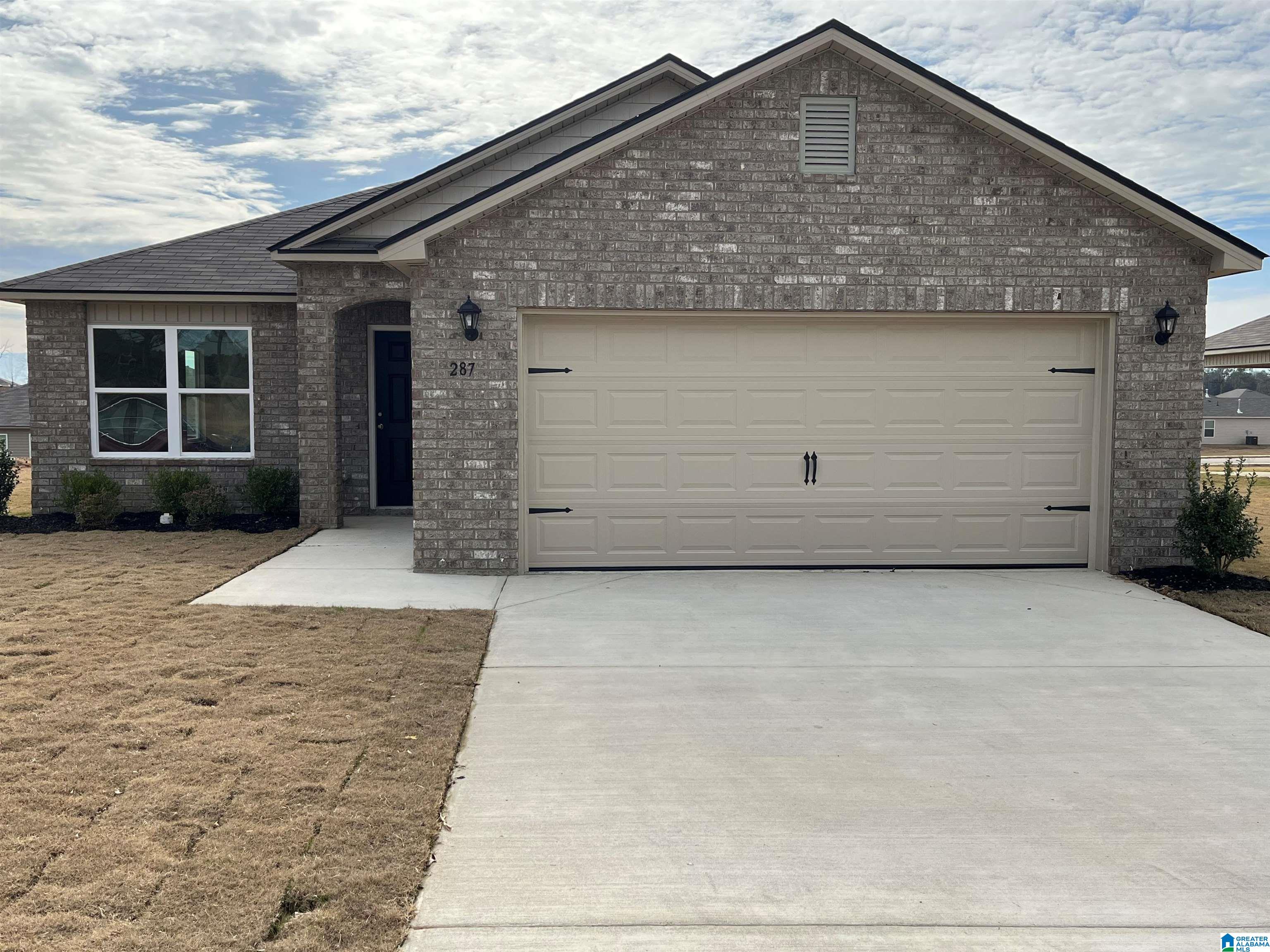 287 Amber Avenue Calera, AL 35040 - Photo 2 of 16