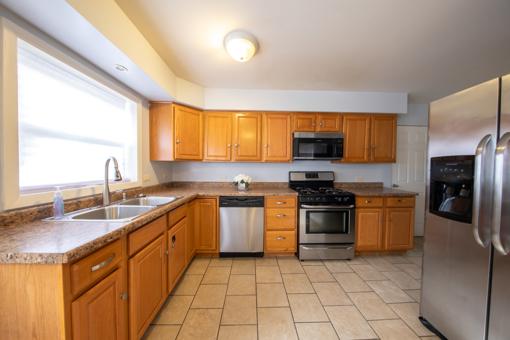 949 Braemar Road Flossmoor, IL 60422 - Photo 6 of 17 Gallery Image 6