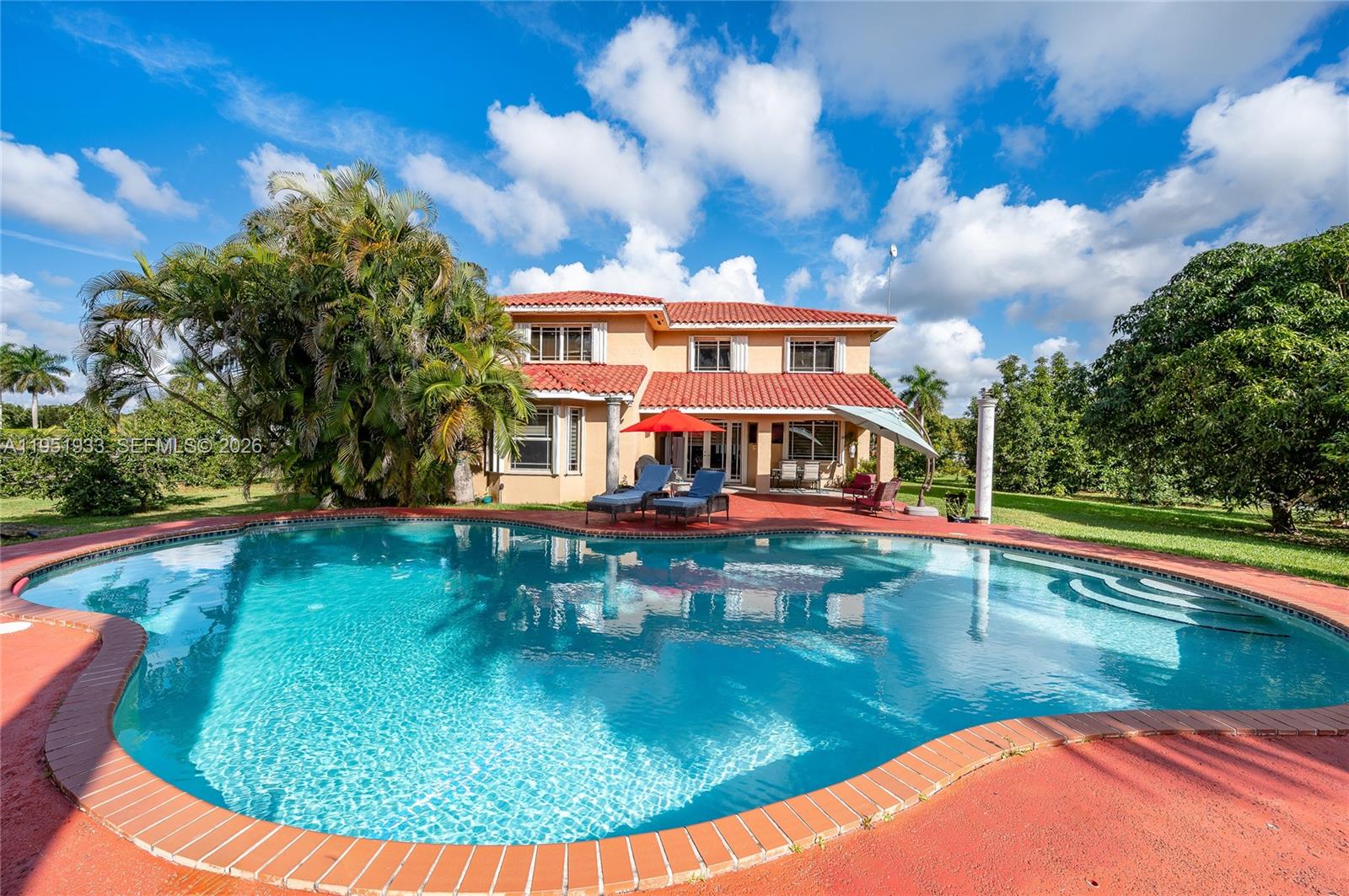 19520 Southwest 206th Street Miami, FL 33187 - Photo 11 of 48