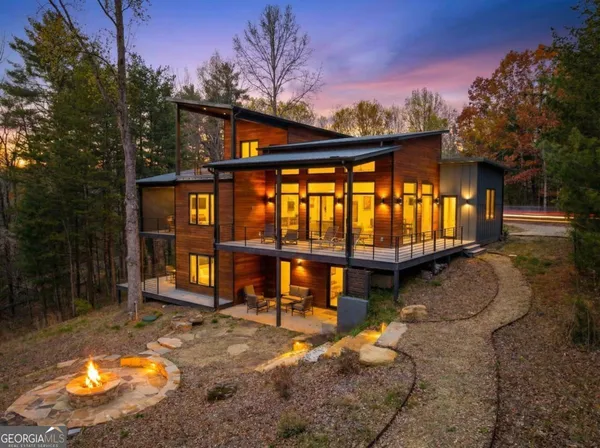 $1,100,000 | 23 Lake Trail West, Unit 10, Hiawassee, GA 30546