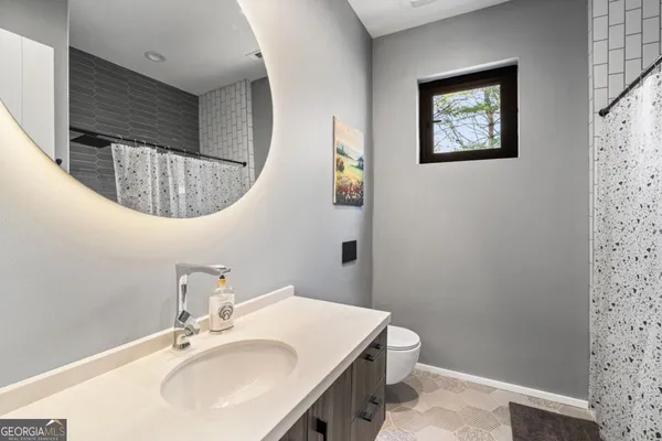 $1,100,000 | 23 Lake Trail West, Unit 10, Hiawassee, GA 30546