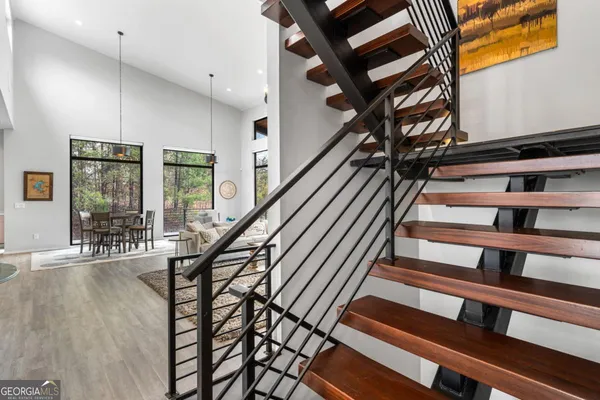 a view of a house with a outdoor space