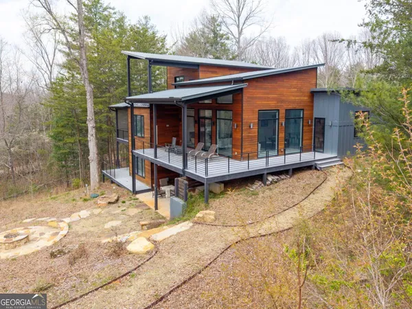 $1,100,000 | 23 Lake Trail West, Unit 10, Hiawassee, GA 30546