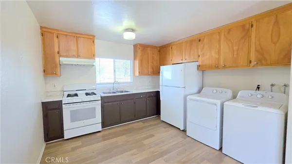 $1,895 | 742 East F Street, Unit B, Ontario, CA 91764