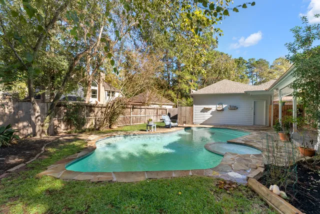 $4,950 | 11 Hornsilver Place, The Woodlands, TX 77381