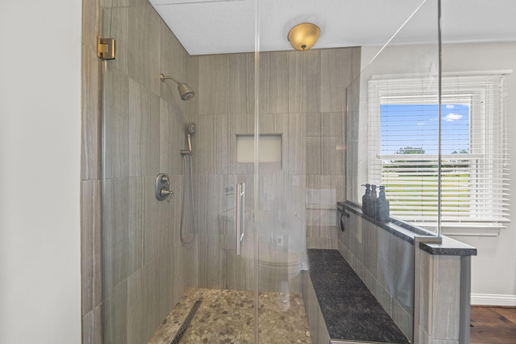 9670 Concord Road Dublin, OH 43017 - Photo 29 of 70 Primary Ensuite
