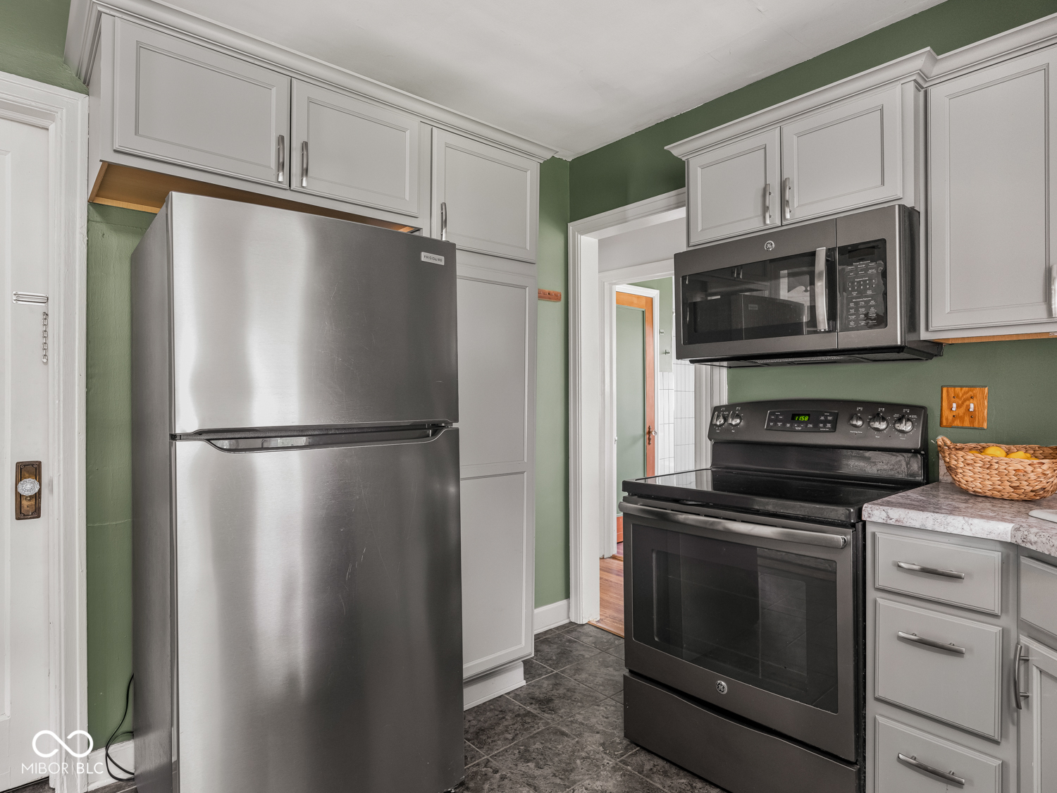 209 Burbank Road Indianapolis, IN 46219 - Photo 27 of 50 Gallery Image 27