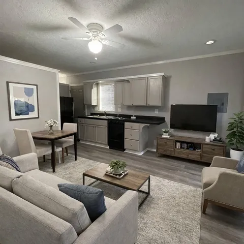 $800 | 4801 14th Street, Unit A, Bacliff, TX 77518