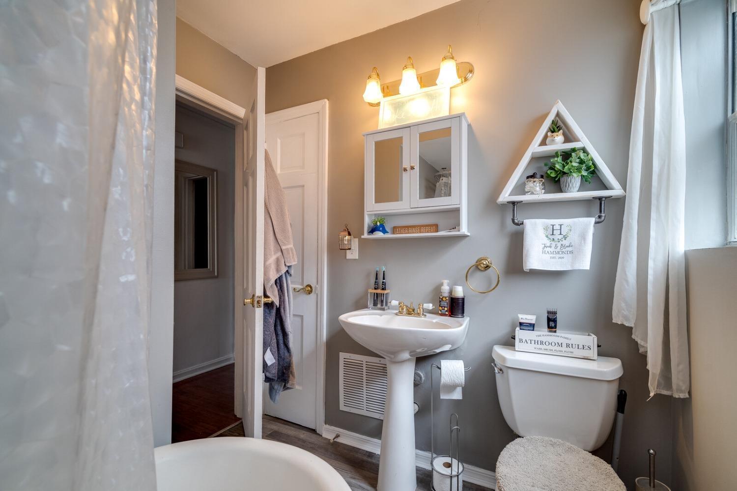 4843 Fehr Road Cincinnati, OH 45238 - Photo 16 of 34 Gallery Image 16