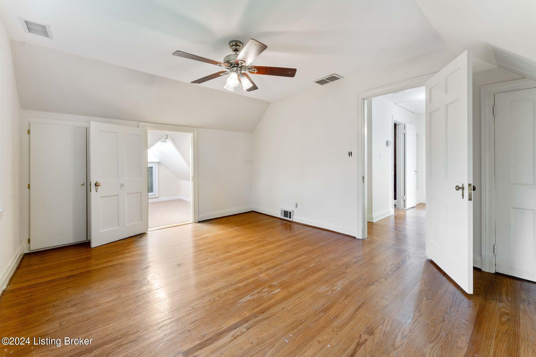 204 Gibson Road Louisville, KY 40207 - Photo 21 of 34 photo_online_025