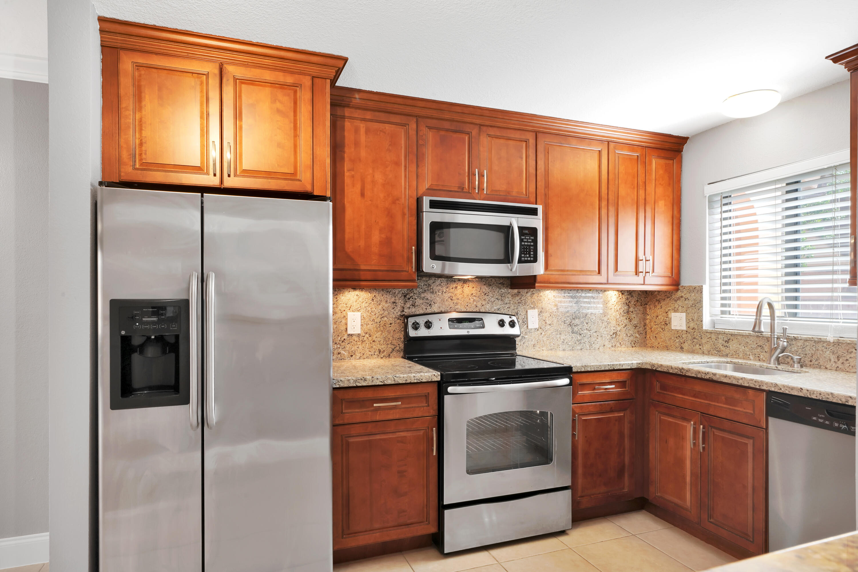 50 Southeast 12th Street, Unit 1320 Boca Raton, FL 33432 - Photo 14 of 39 5 Kitchen (1)
