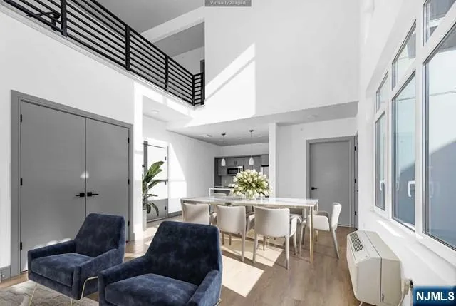 $4,942 | 1435 10th Street, Unit 410, Fort Lee, NJ 07024